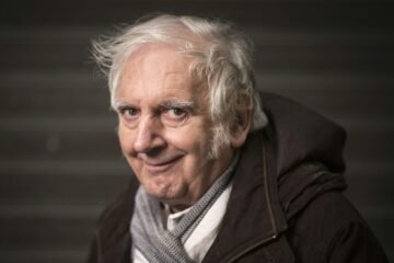 Muere Noël Godin, el belga que se hizo famoso por sus tartazos a celebridades como Bill Gates o Bernard-Henry Lévy