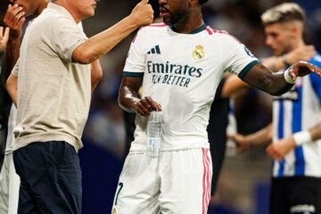 El ‘plan Vinicius’ de Mourinho, conversaciones y consejos en privado y un escudo en público: «Necesita sentirse querido»
