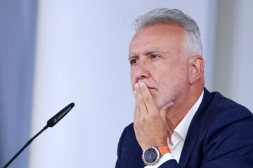Torres se desmarca de Robles y respalda a Marlaska: «No hubo comunicación de la llegada de decenas de miles de personas»