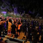 Doce migrantes detenidos tras asaltar con piedras un vehículo del Ejército y herir a cuatro militares en Ceuta