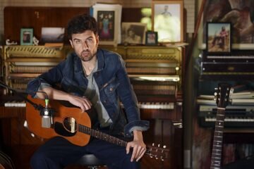‘Aló, verano…’ con Guille Galván: «Llega un momento en que casi nada queda atrás»