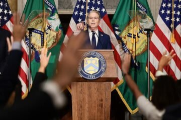 El ‘Día D económico’ de Trump contra Irán se queda por ahora en una nueva amenaza