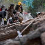 Cali trabaja contra reloj para rescatar vida bajo los escombros