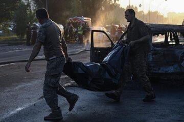 Al menos nueve muertos y 30 heridos, entre ellos varios niños, en un ataque con misiles balísticos rusos sobre Kiev