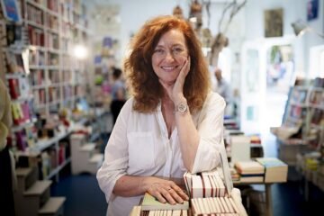 Lola Larumbe: «La librería es un lugar muy frágil, pero la Alberti tiene espíritu de resistencia»