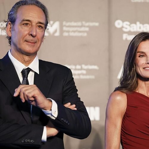 La Reina comienza sus vacaciones en Palma con Bardem y Sorogoyen