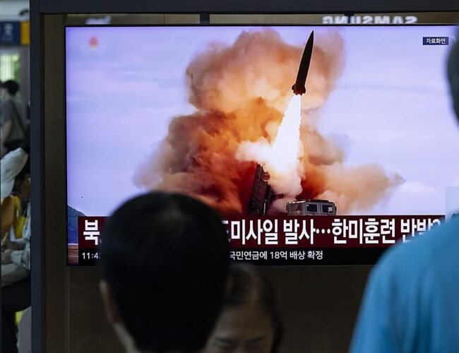 Corea del Norte lanza un misil balístico hacia el mar de Japón