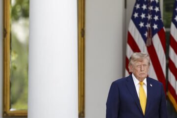 Trump paraliza la tramitación de todos los visados para emigrar a EE.UU.