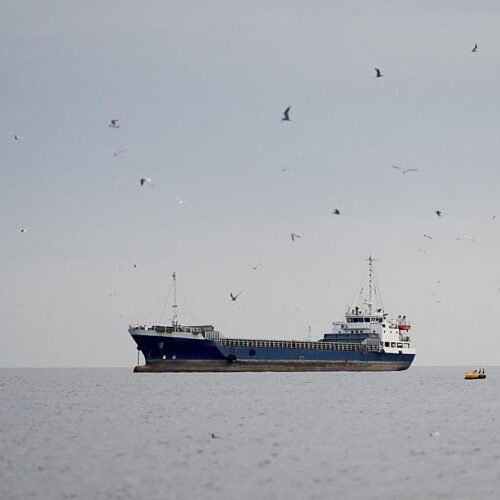Irán asegura que EE.UU. ha atacado otro de sus petroleros y amenaza con responder