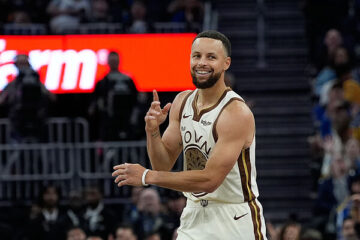 Stephen Curry renueva con los Warriors por dos años y 116 millones