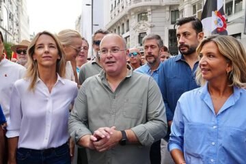 Génova retrasa cambios en las CCAA para no desviar el foco: «Toca Ceuta»