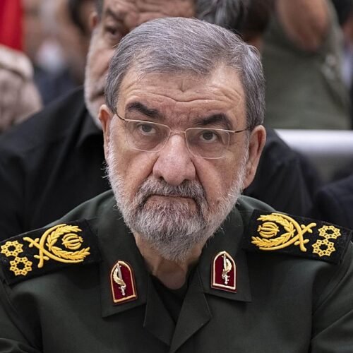 El nuevo líder iraní en la sombra, Rezai: «Mejor el cierre de Ormuz que tener una docena de bombas atómicas»