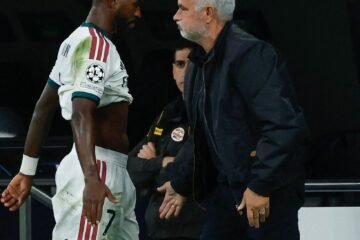 El mensaje que «duele» de Mourinho a los laterales y la «tristeza» de Vinicius: «Cuando te pitan en tu casa, te hace daño»
